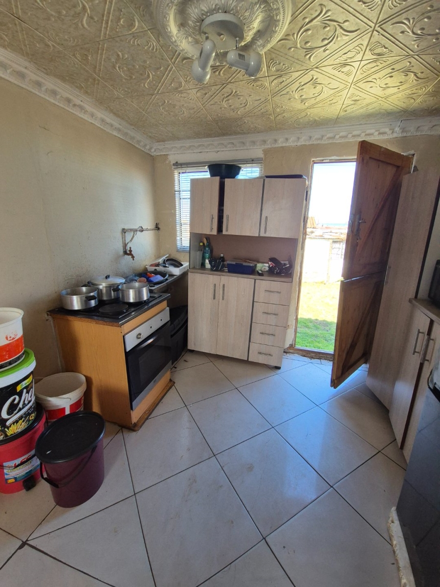 2 Bedroom Property for Sale in Kwa Nobuhle Eastern Cape